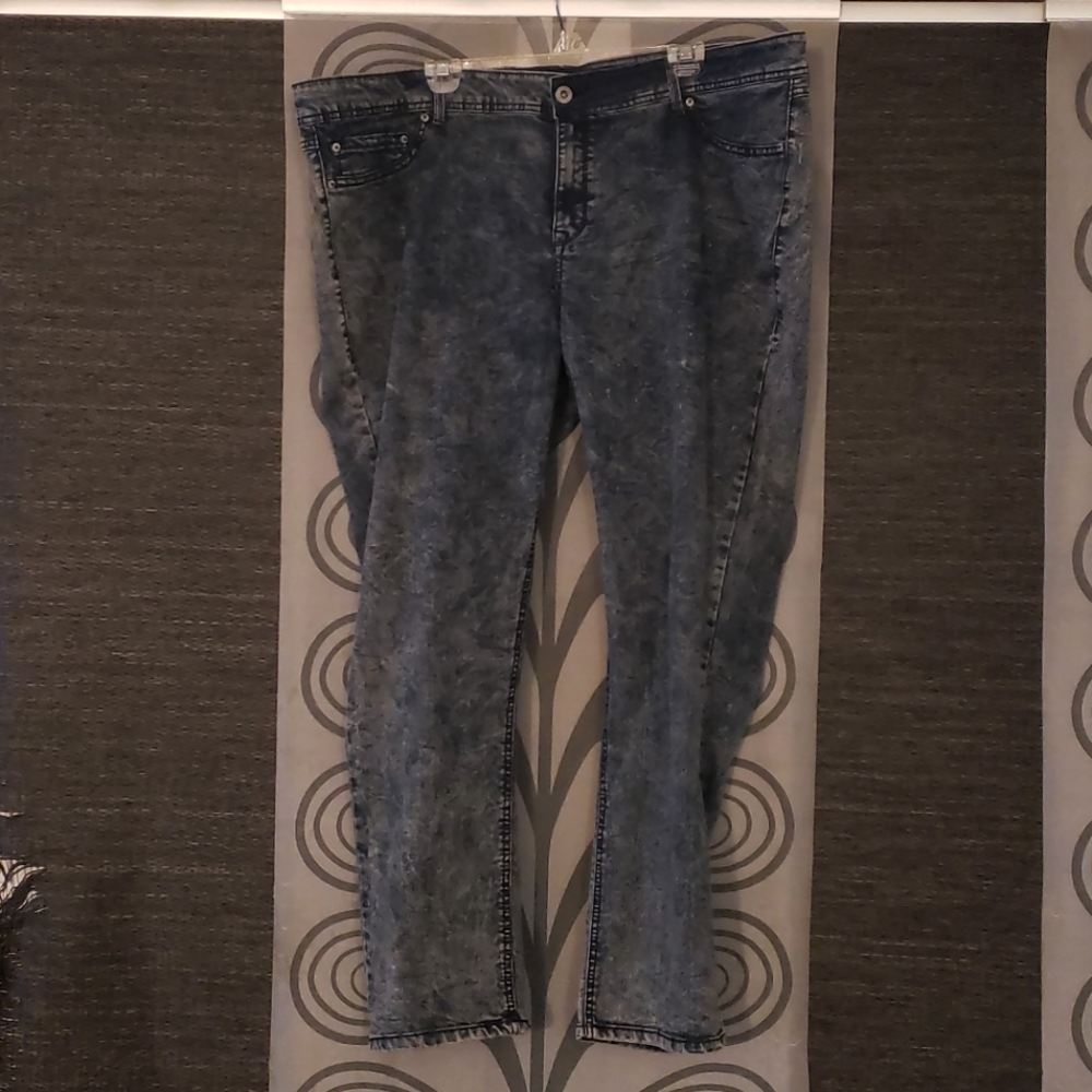 Nwot bongo plus acid washed stretch denim jeans